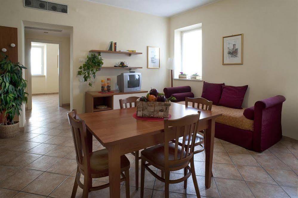 פארמה Villa Meli Lupi - Residenze Temporanee מראה חיצוני תמונה